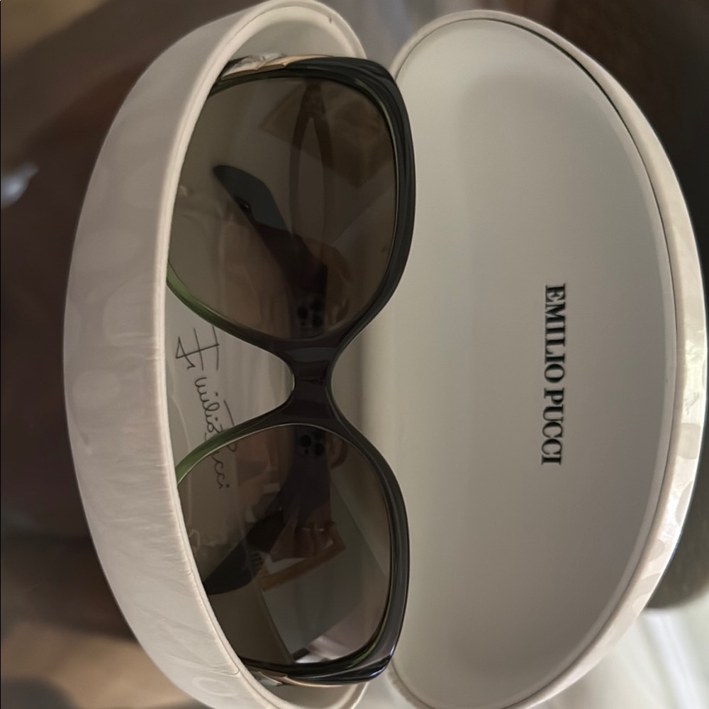 Emilio Pucci Elegant Black Sunglasses
